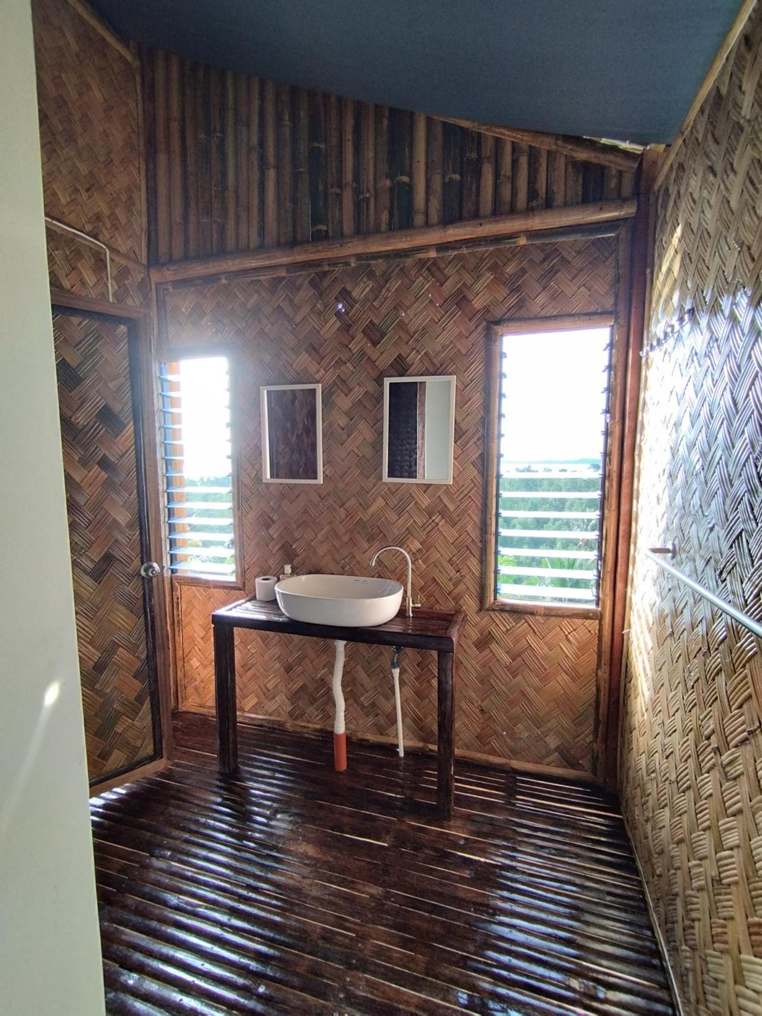 Ocean Green Eco Lodge Puerto Princesa Exterior foto