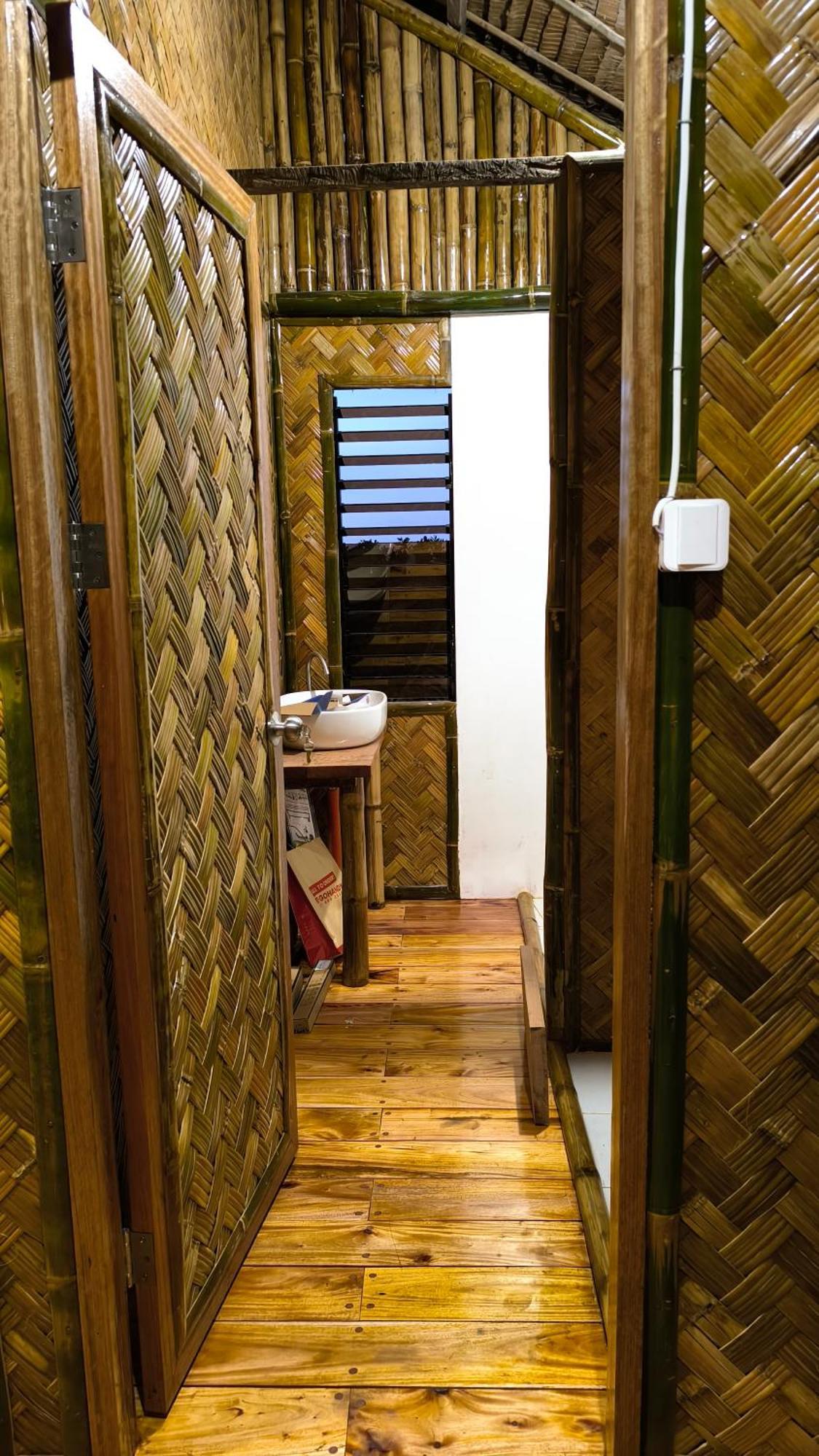 Ocean Green Eco Lodge Puerto Princesa Exterior foto